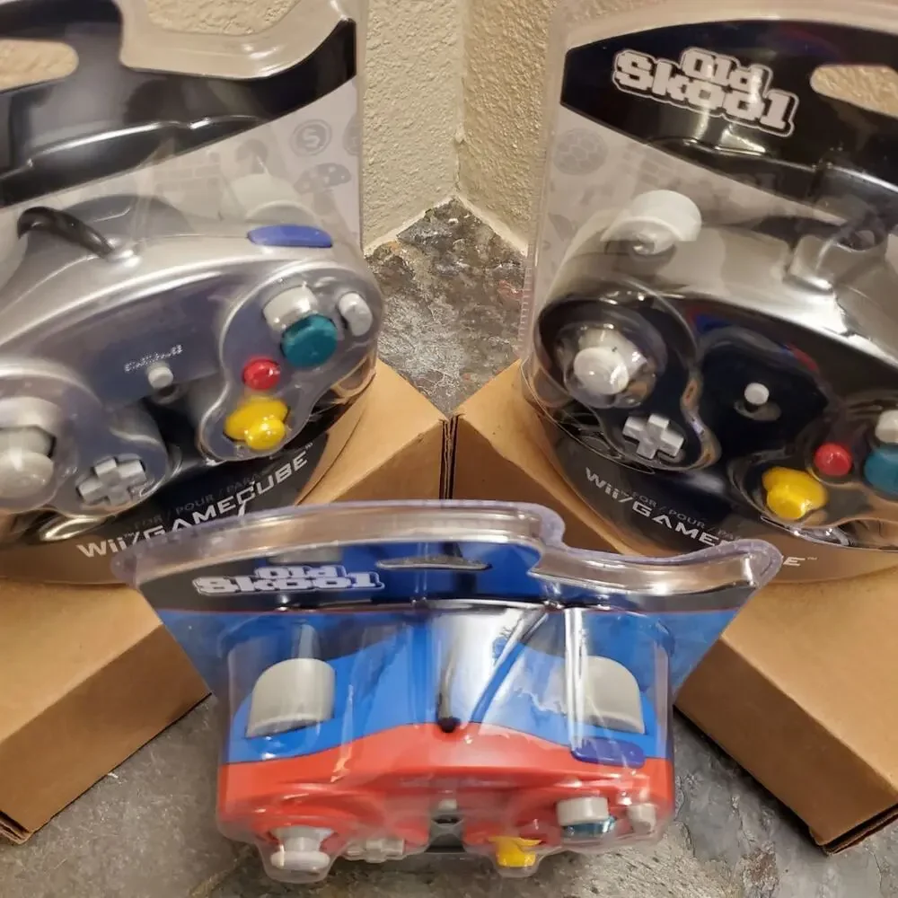 3 Gamecube Controllers - 3 Colors Bundle (NEW) - Red Silver Black - Nintendo
